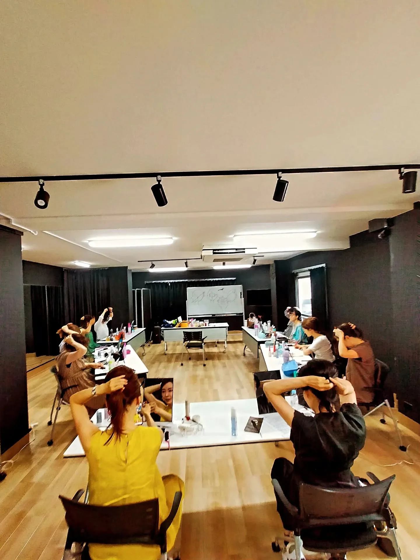 【🌸銀座で和の美を学ぶ！　　「9月のセルフ和髪シニョンスタイ...