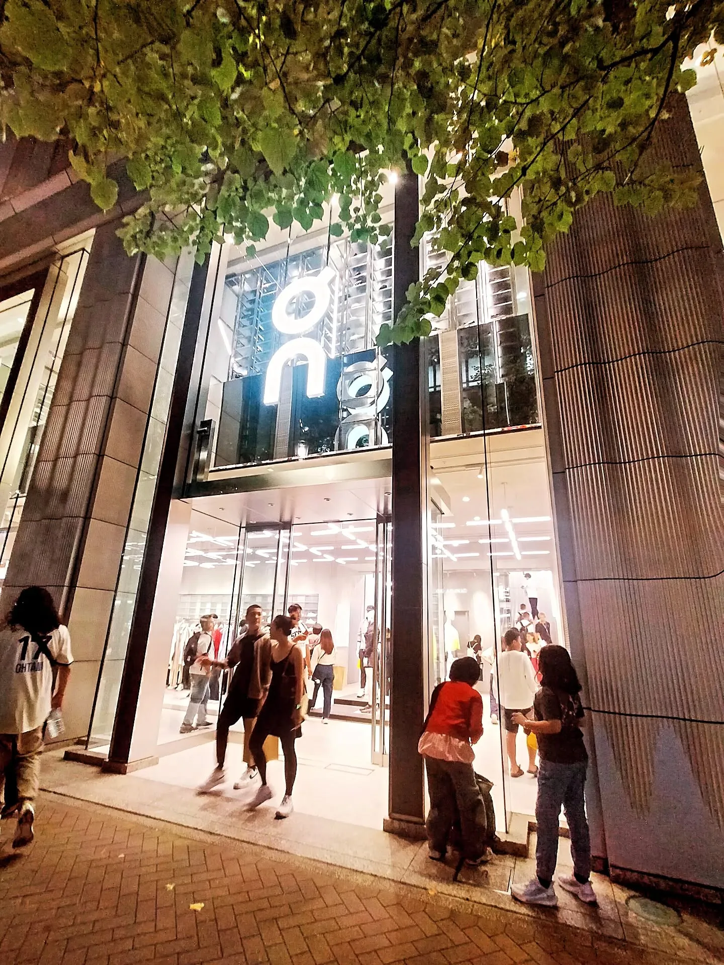 ​【✨銀座夜のブランド散歩第二弾✨】