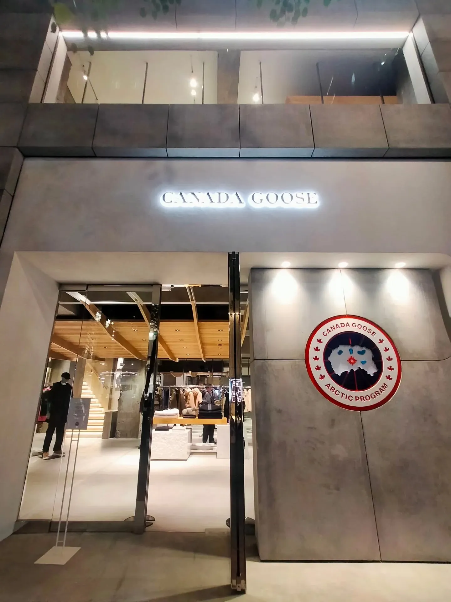 ​【✨銀座夜のブランド散歩第三弾✨】