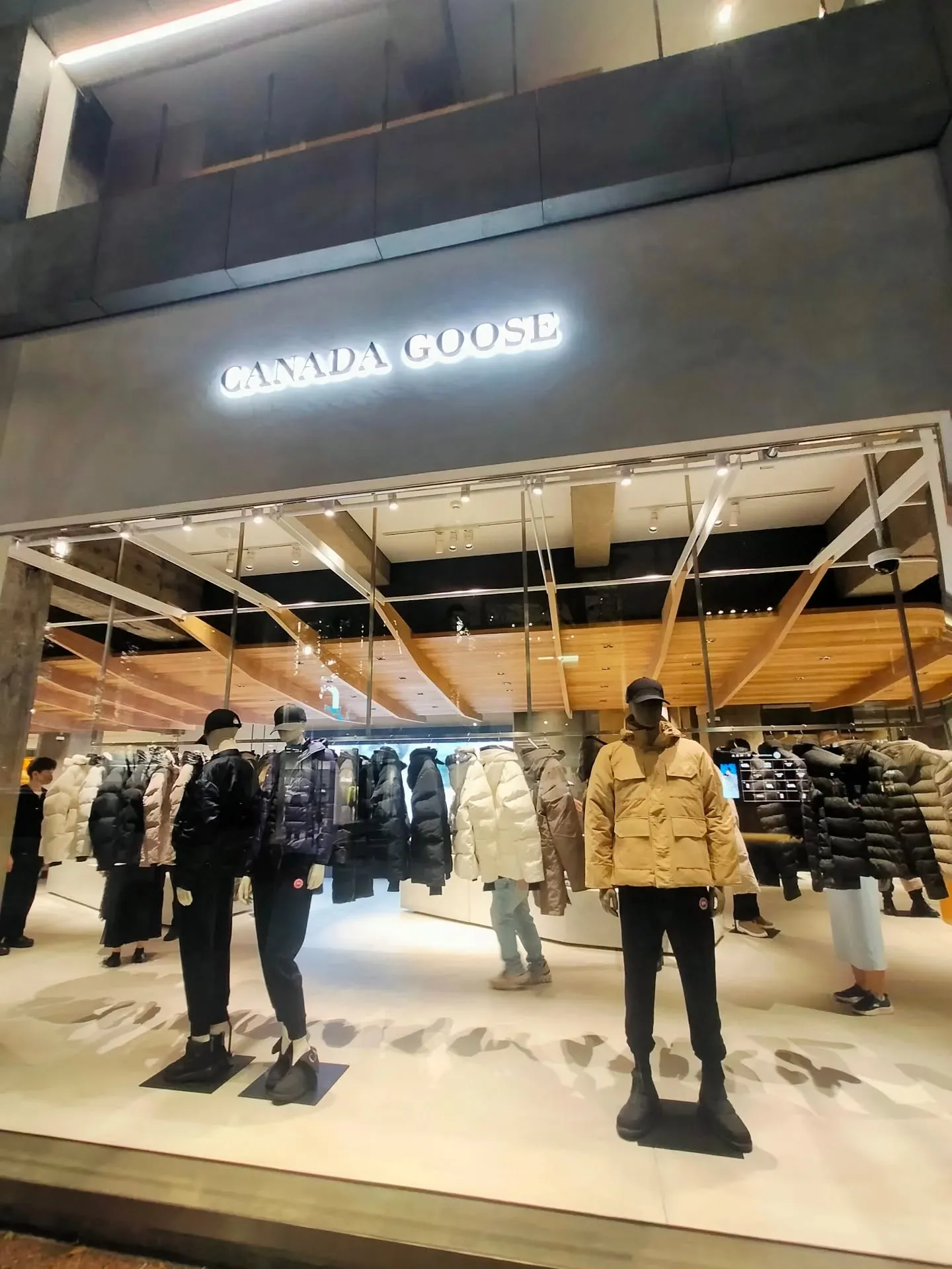 ​【✨銀座夜のブランド散歩第三弾✨】