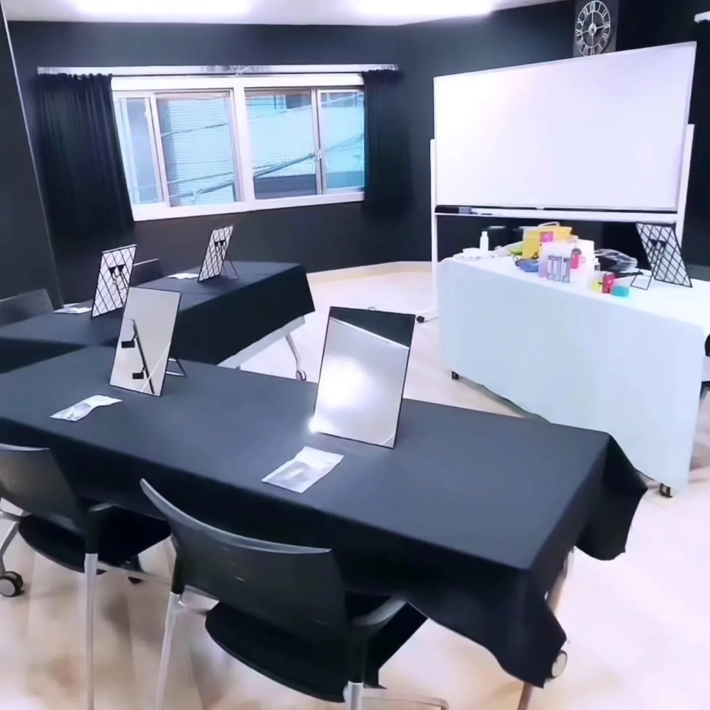 ​【荷物もコストも軽くなる✨銀座で教室を持つ夢、叶えませんか...