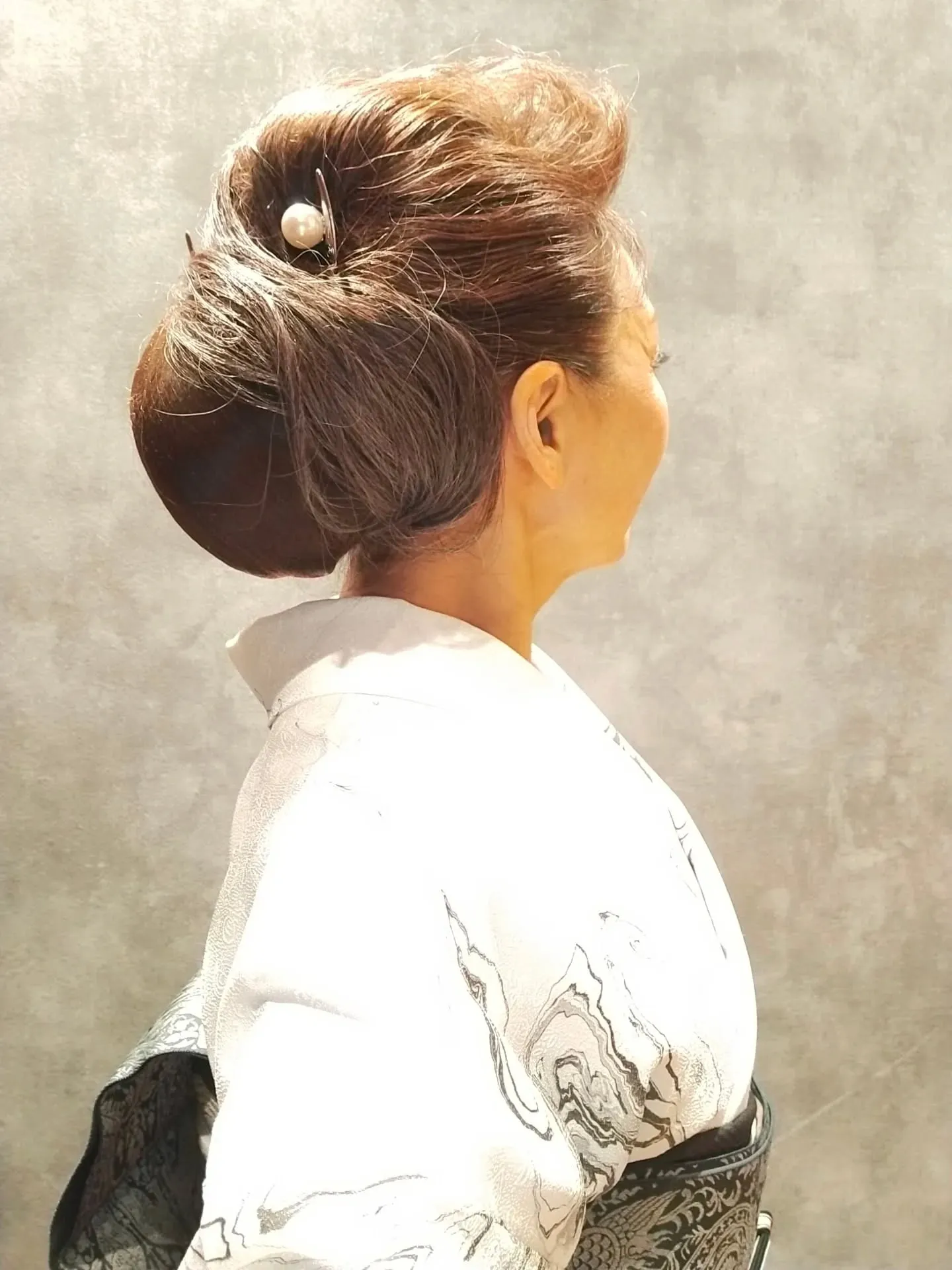 ​【春を先取り🌸銀座で学ぶ「セルフ和髪＆艶メイク」グループレ...