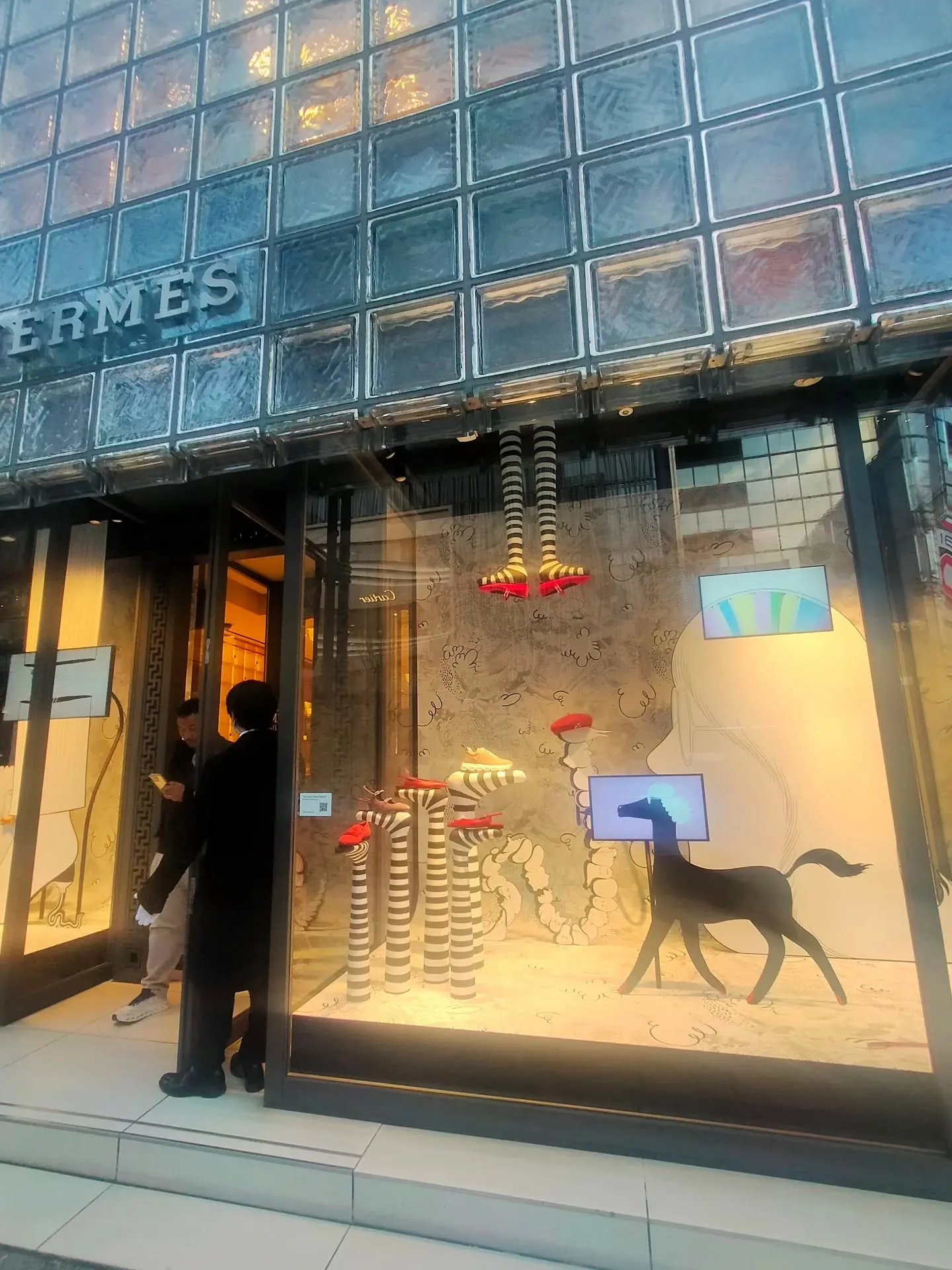 ​【銀座の彩りと、表現の場】