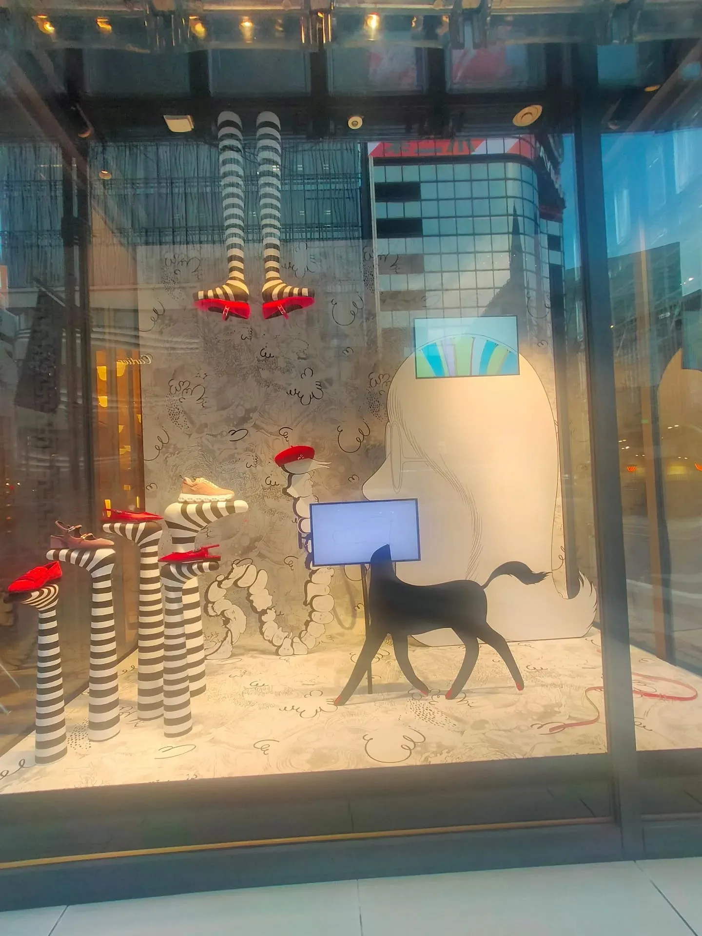 ​【銀座の彩りと、表現の場】