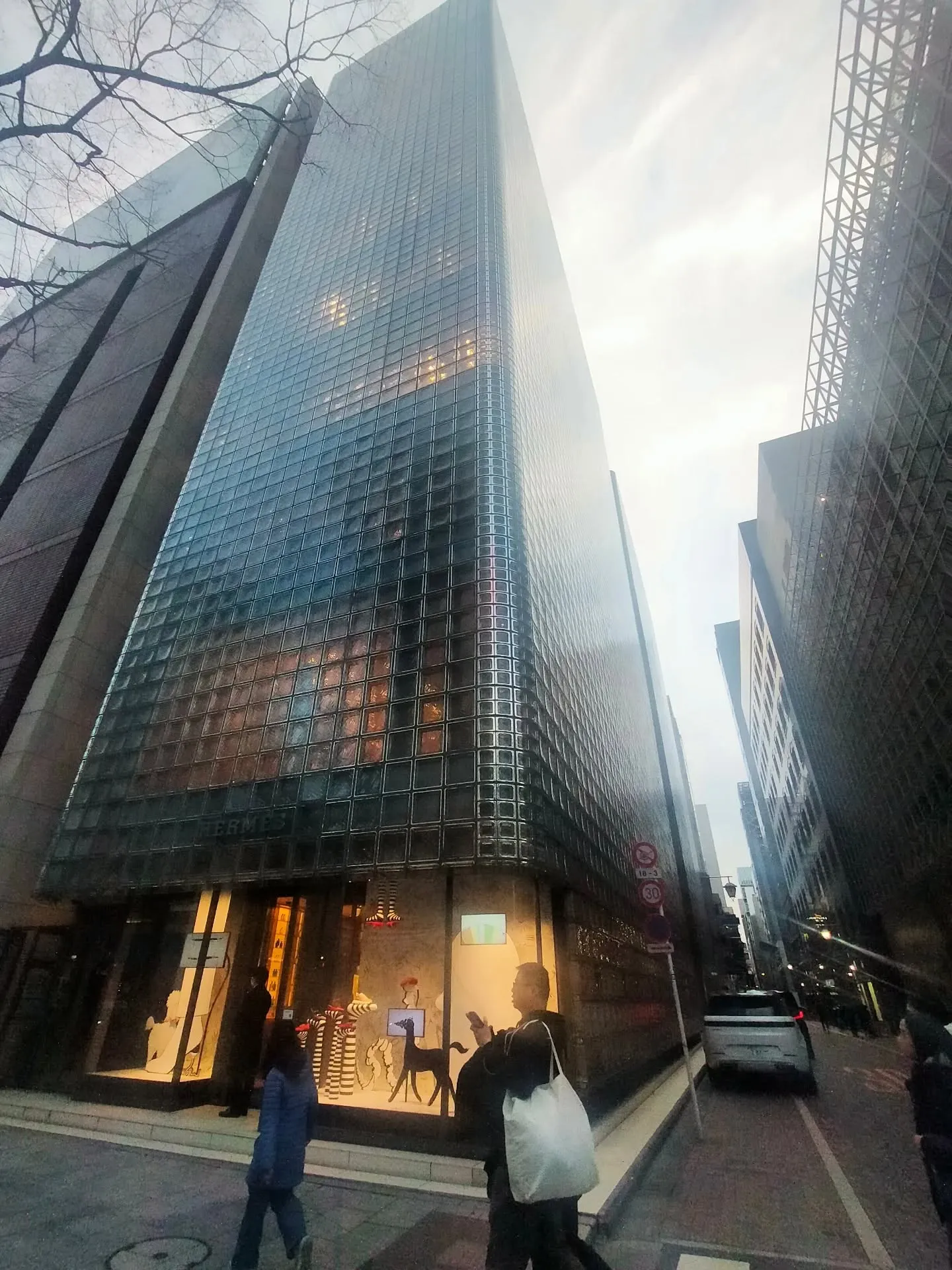 ​【銀座の彩りと、表現の場】