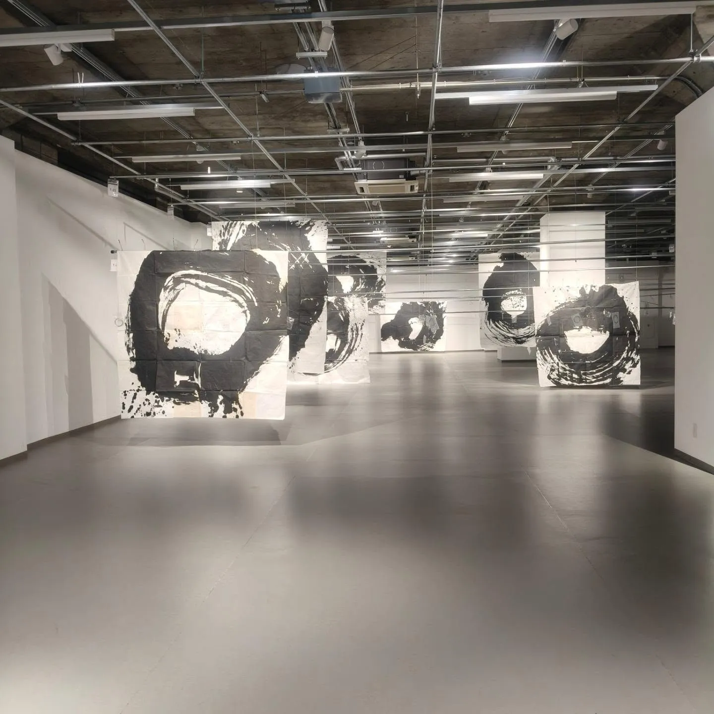 見逃すべきでは無い現代最先端の書展 書家アーティスト金敷駸房...